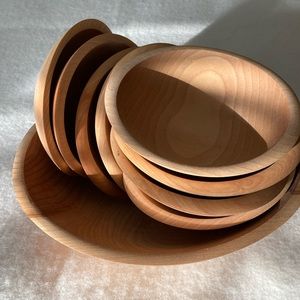 Williams-Sonoma salad bowl set, turned VT maple. 1 serving bowl, 8 individual.